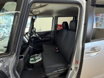 N-BOX SSパッケージ　ナビ・TV・バックカメラ　４WD