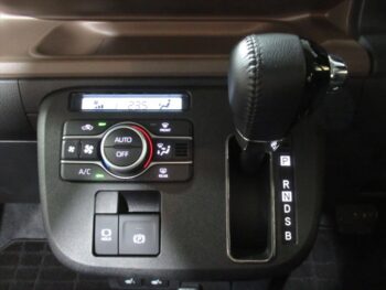 ムーヴキャンバス セオリー　G 4WD