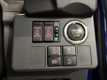 ピクシスメガ Ｌ　ＳＡⅢ　純正ナビ・ＴＶ・Ｂカメラ 4WD