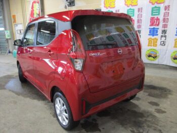 デイズ Ｘ　後期型 4WD