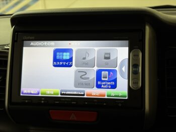 N-BOXカスタム G　ターボSSパッケージ　純正ナビ・TV・バックカメラ　4WD