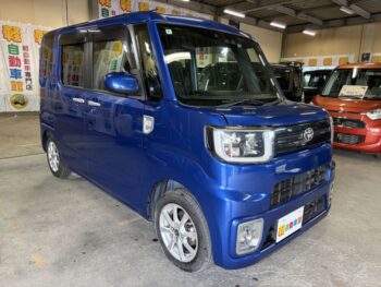 ピクシスメガ Ｌ　ＳＡⅢ　純正ナビ・ＴＶ・Ｂカメラ 4WD