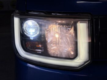 ピクシスメガ Ｌ　ＳＡⅢ　純正ナビ・ＴＶ・Ｂカメラ 4WD
