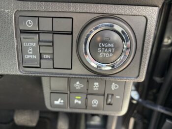 タント X　4WD