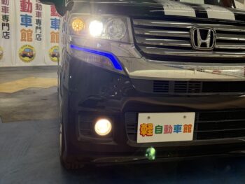 N-BOXカスタム G　ターボSSパッケージ　純正ナビ・TV・バックカメラ　4WD