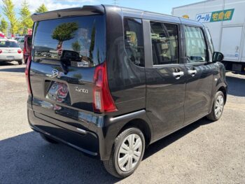 タント X　4WD