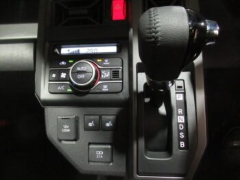 タフト G　ダーククロムベンチャー　未使用車　4WD