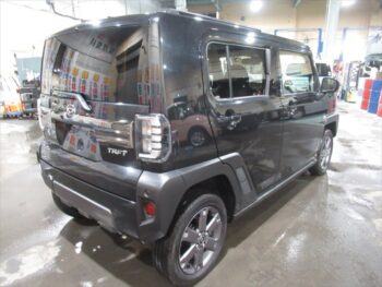 タフト G　ダーククロムベンチャー　未使用車　4WD