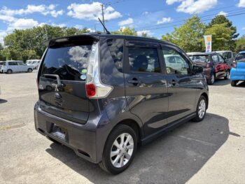 eKカスタム G ナビ・TV・バックカメラ 4WD
