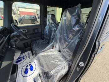 N-BOXカスタム ベースグレード 未使用車 4WD