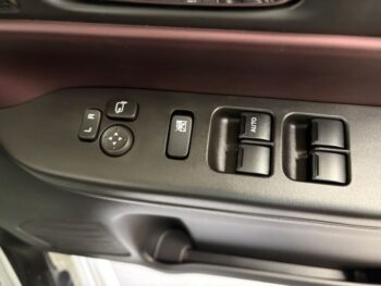 スペーシアカスタム ハイブリッド XS 未使用車 4WD