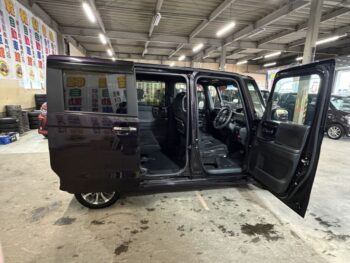 N-BOXカスタム Ｌ 純正ナビ・TV・Bカメラ　4WD