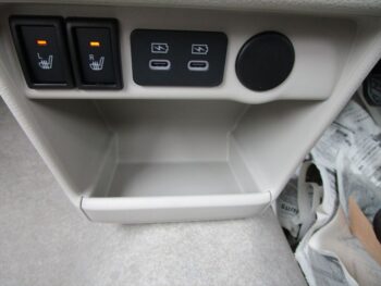 アルトラパン ハイブリッド G 6型 スズキセーフティサポート 未使用車 4WD