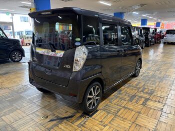 デイズルークス ハイウェイスターX Vセレクション　純正ナビ　ＴＶ　アラウンドビューモニター　後期型  4WD