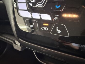 デイズ ハイウェスターX　アーバンクロム　純正ナビ・TV・アラウンドビューモニター　後期型　４WD