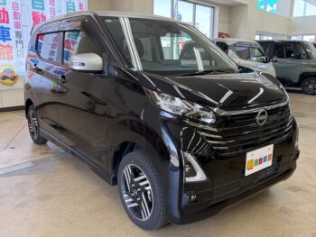 デイズ ハイウェスターX　アーバンクロム　純正ナビ・TV・アラウンドビューモニター　後期型　４WD