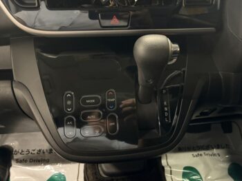 eKスペースカスタム Ｔ　ターボ　セーフティパッケージ　後期型 4WD
