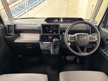 タント L　未使用車　4WD