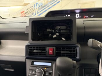 タント L　未使用車　4WD