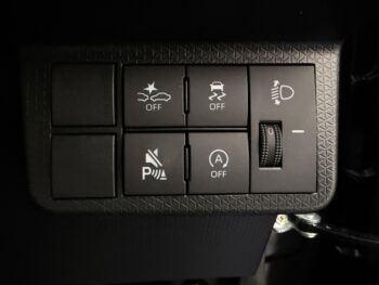 タント L　未使用車　4WD