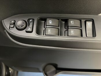 タント L　未使用車　4WD