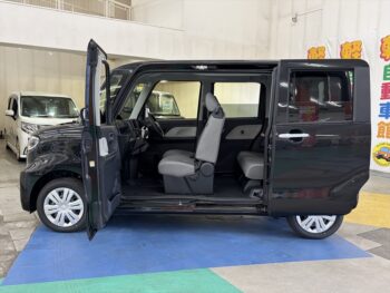 タント L　未使用車　4WD