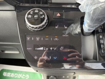 デリカミニ Gプレミアム 現行型 未使用車 4WD