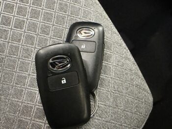 タント L　未使用車　4WD