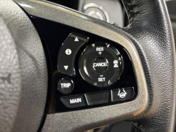 N-WGNカスタム Ｌ・ターボホンダセンシング　純正８インチナビ　ＴＶ　バックカメラ 4WD