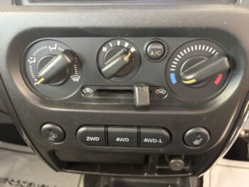 ジムニー クロスベンチャーXC　４WD