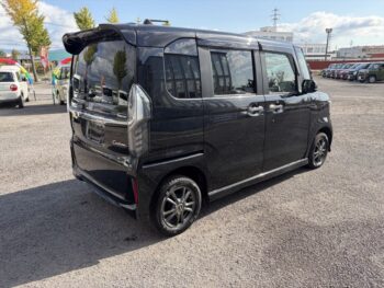 N-BOXカスタム Ｇ・Ｌ ナビTV・バックカメラ 4WD