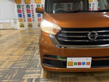 デイズルークス Ｘ　純正ナビ　ＴＶ　アラウンドビューモニター　後期型 4WD
