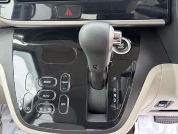 デイズルークス Ｘ　純正ナビ　ＴＶ　アラウンドビューモニター　後期型 4WD