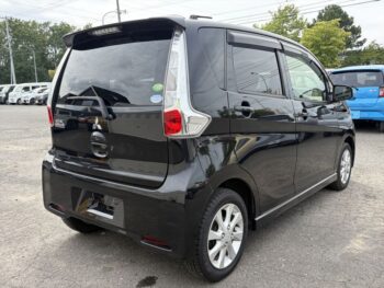 eKカスタム G 純正ナビ・TV・バックカメラ 4WD