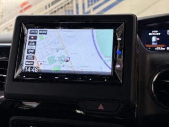 N-BOXカスタム L　純正ナビ・TV・バックカメラ　後期型　4WD