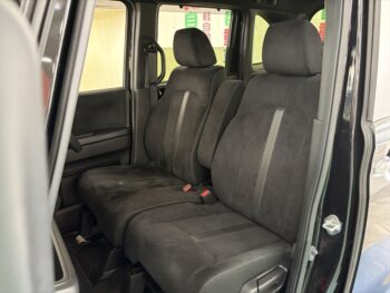 N-BOXカスタム L　純正ナビ・TV・バックカメラ　後期型　4WD