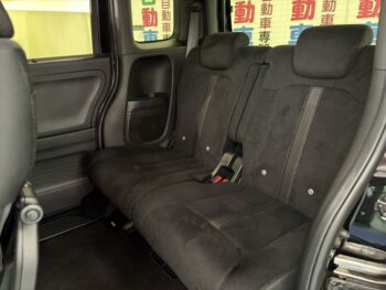 N-BOXカスタム L　純正ナビ・TV・バックカメラ　後期型　4WD