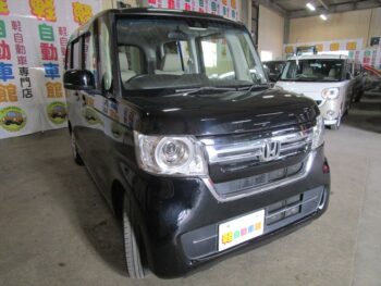 N-BOX Ｌ　ターボ　純正ナビ・ＴＶ・バックカメラ　後期型 4WD
