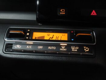 ワゴンR カスタムZ HYBRID　ZX　全方位モニター付ディスプレイオーディオ+スズキコネクト対応　4WD