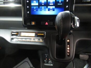 ワゴンR カスタムZ HYBRID　ZX　全方位モニター付ディスプレイオーディオ+スズキコネクト対応　4WD
