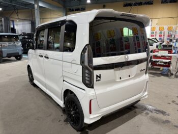 N-BOXカスタム L　ターボ　スタイルプラス　ブラック　ナビTV　バックカメラ　後期型　4WD