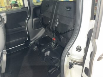 N-BOXカスタム L　ターボ　スタイルプラス　ブラック　ナビTV　バックカメラ　後期型　4WD