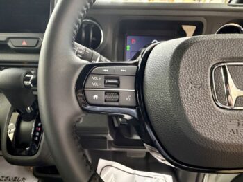 N-BOXカスタム ブラックスタイル　４WD