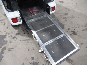 NV100クリッパーリオ チェアキャブスロープタイプ　福祉車輌車いす仕様　4WD