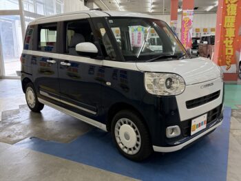 ムーヴキャンバス ストライプスG　ナビ・バックカメラ　4WD