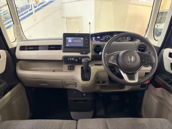 N-BOX G・Lホンダセンシング　純正ディスプレイオーディオ・TV・バックカメラ　4WD