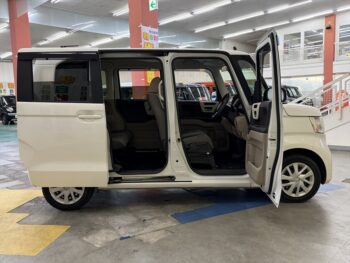 N-BOX G・Lホンダセンシング　純正ディスプレイオーディオ・TV・バックカメラ　4WD