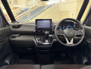 eKクロススペース T　ターボ　純正ナビ・TV・バックカメラ　4WD
