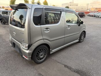 ワゴンR スティングレー ハイブリッドＸ 全方位モニター付純正ナビ・TV 車高調 4WD