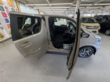 ワゴンR ハイブリッドZX 純正８インチナビ 4WD